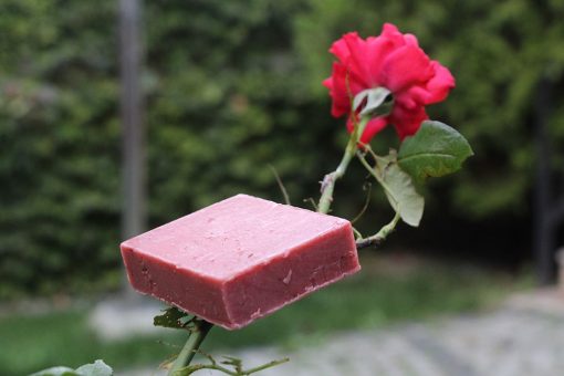 Die Rose Seife von Ahyoka - handgemacht